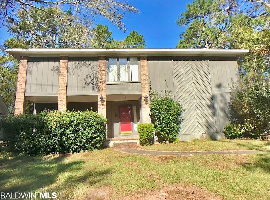 1st image of 165 Rolling Hill Dr