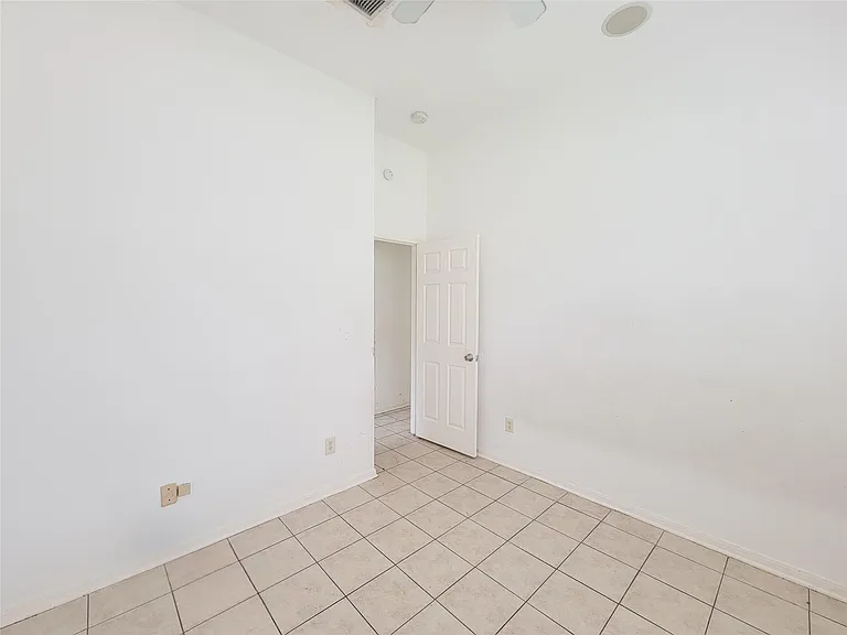 16006 Hiram Clarke Rd — Photo 16