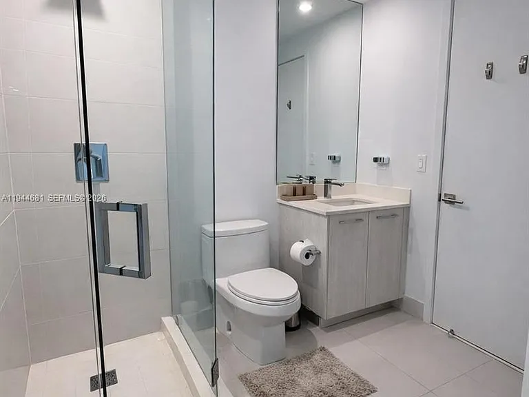 45 SW 9th St #3008 — Photo 10
