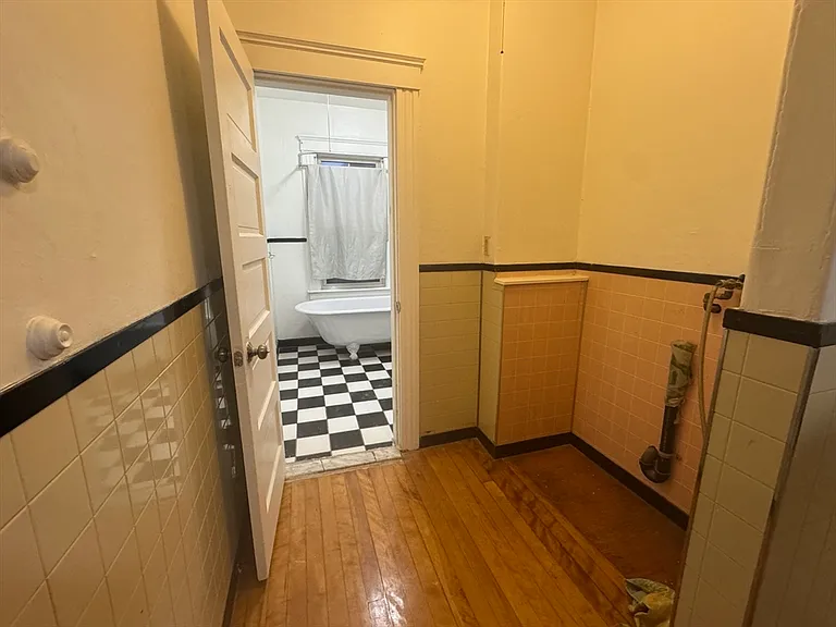 63 Upsala St #3 — Photo 9