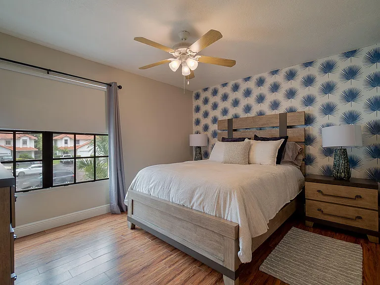 13547 Fountain View Blvd — Photo 23