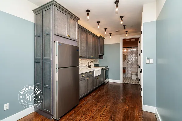 Kitchen, photo 2
