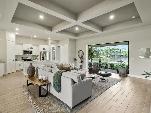 10071 Strike LN, BONITA SPRINGS, FL 34135