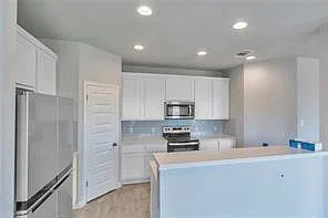 3 bed, 2.5 bath, 1875 sqft, $1,850 — Photo 3