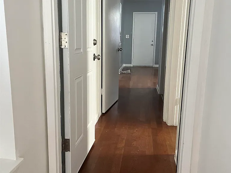 188 Zabriskie St — Photo 5