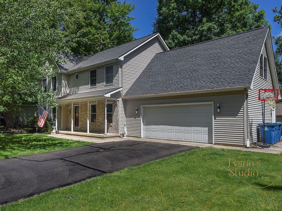 1st image of 275 Jacaranda Dr