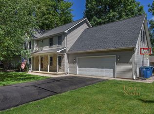 275 Jacaranda Dr, Battle Creek, MI 49015