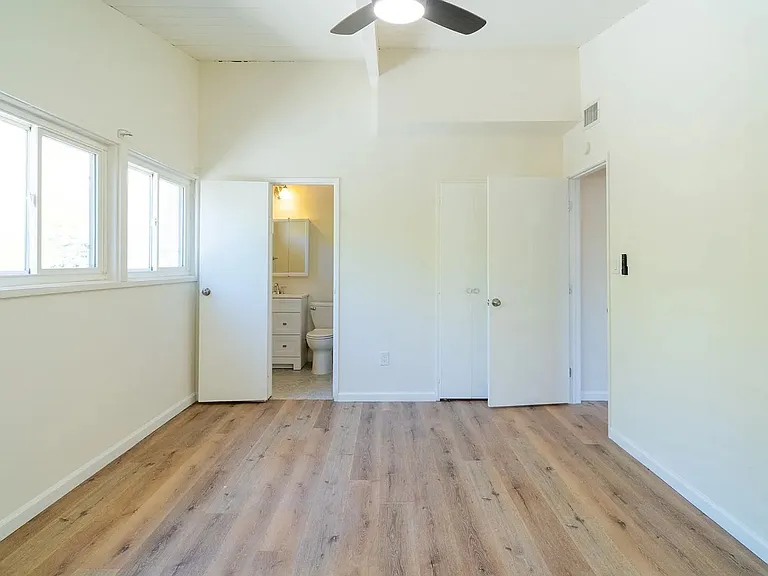 5418 Baja Dr — Photo 18