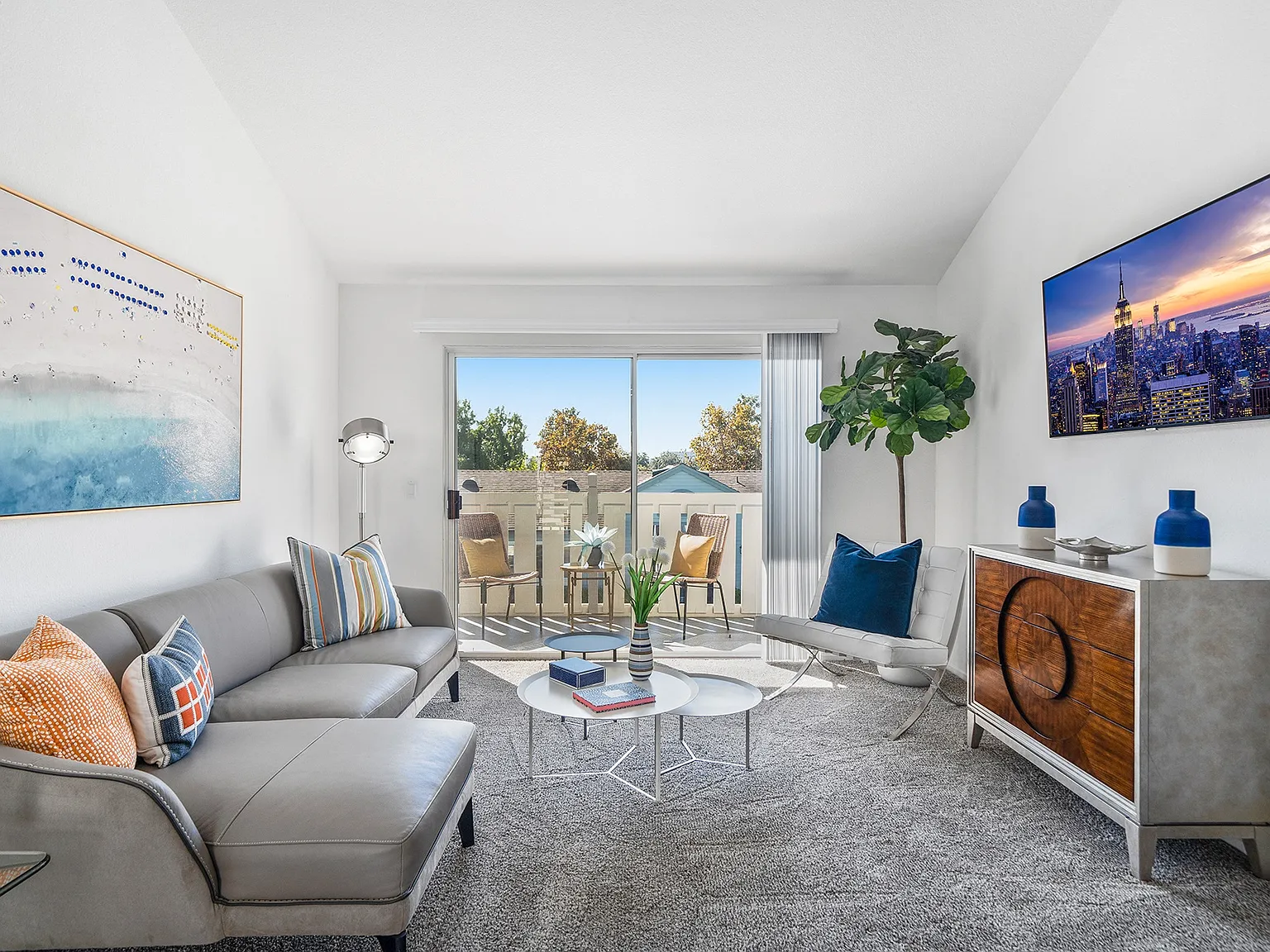 Hampton Pointe — Photo 4