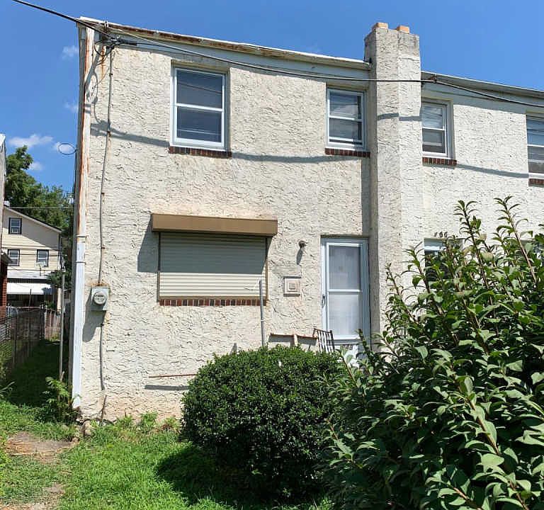 2nd image of 248 E Chestnut St