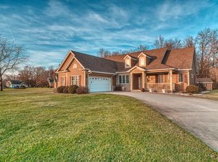 8876 N Lilac St, Demotte, IN 46310