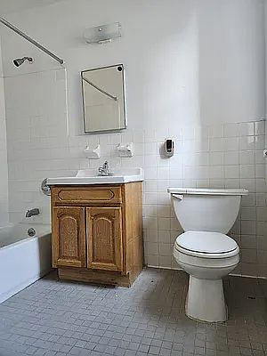 4th image of 333 E 108th St APT 2C
