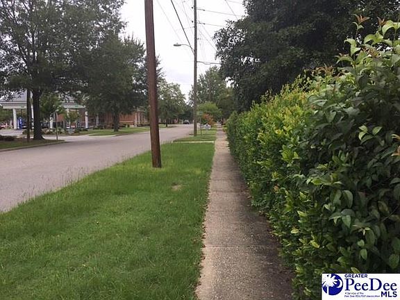 3rd image of 131 Marlboro Ave