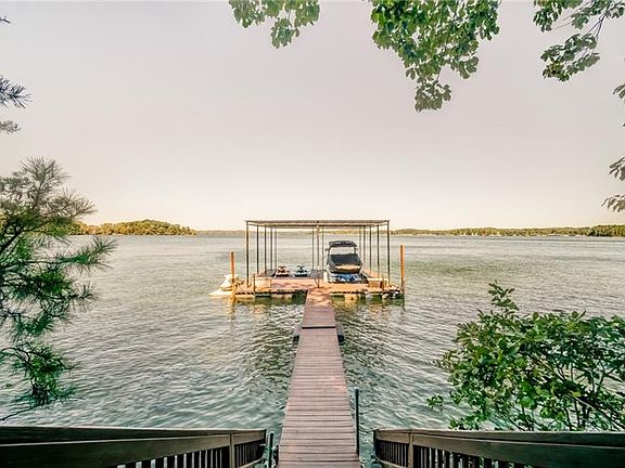 3rd image of 6574 Bluewaters Dr