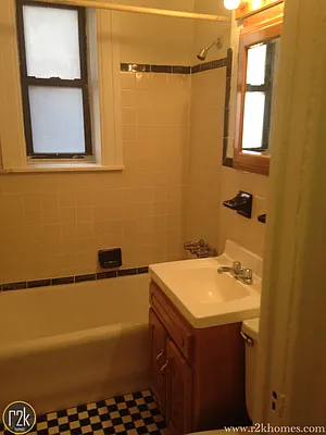 Rented by Realty 2000 Corp | media 6