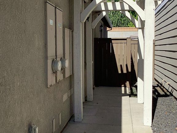 2nd image of 2009A Malibu Pl