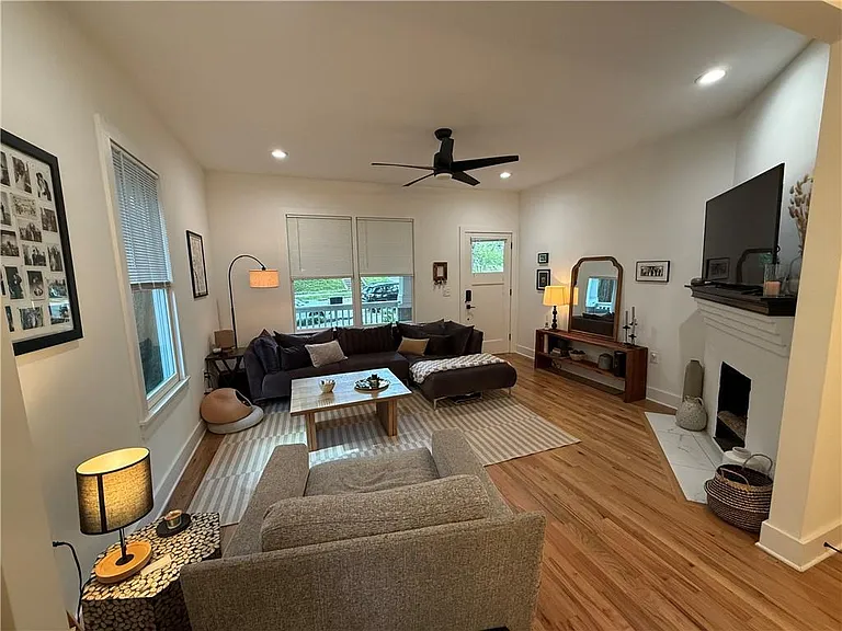 556 Seal Pl NE #A — Photo 6