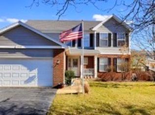 210 Chestnut Ln, Bolingbrook, IL 60490