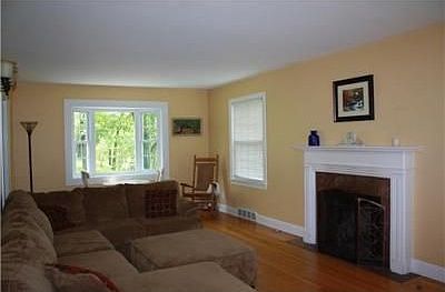 2nd image of 804 Breezemont Dr