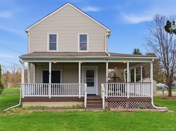 4615 Homesite Dr, Orion, MI 48359