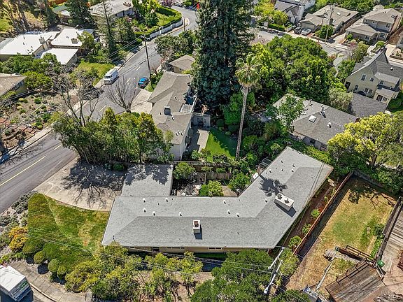 2nd image of 11 Chestnut Avenue