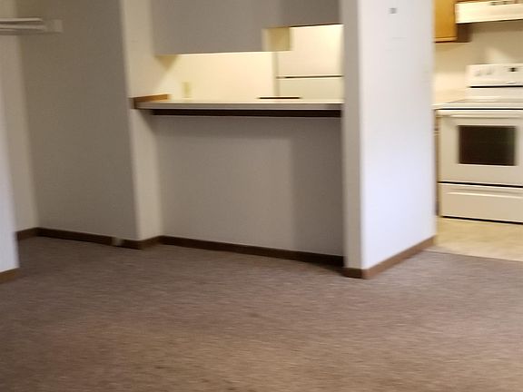 2nd image of 401 N Walnut St #10639691