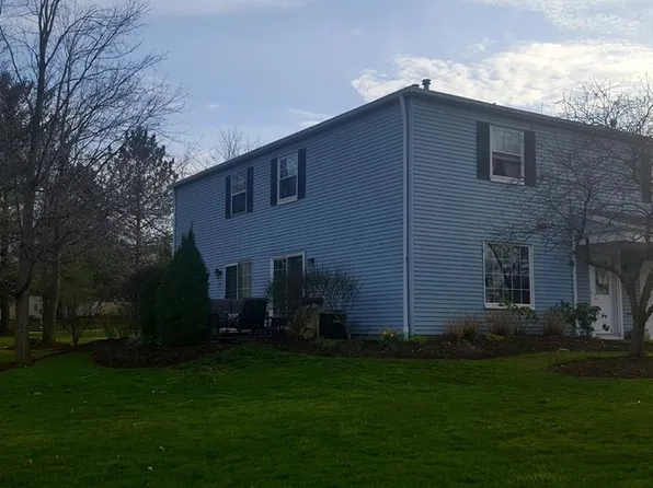 13 Firebush Ln, Northfield, OH 44067