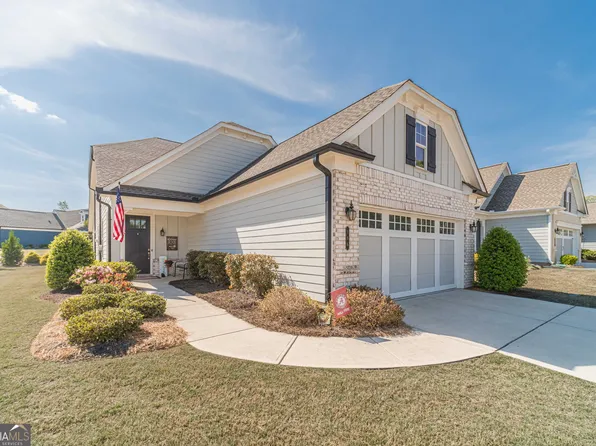 196 Chatuge Dr, Hoschton, GA 30548