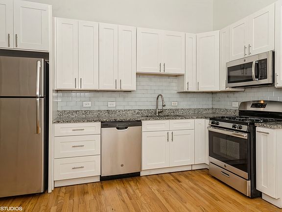 2nd image of 2156 W Potomac Ave #1S