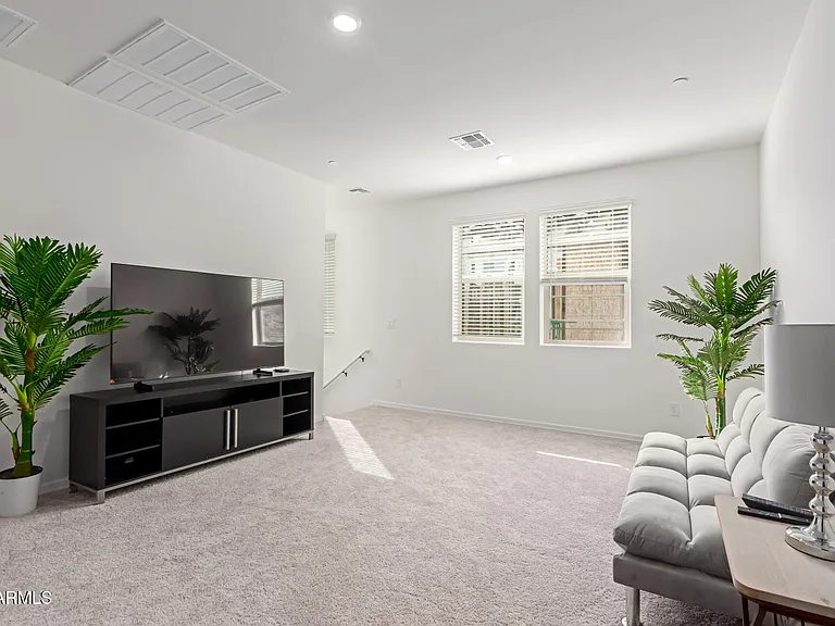 21283 W Edgemont Ave — Photo 18