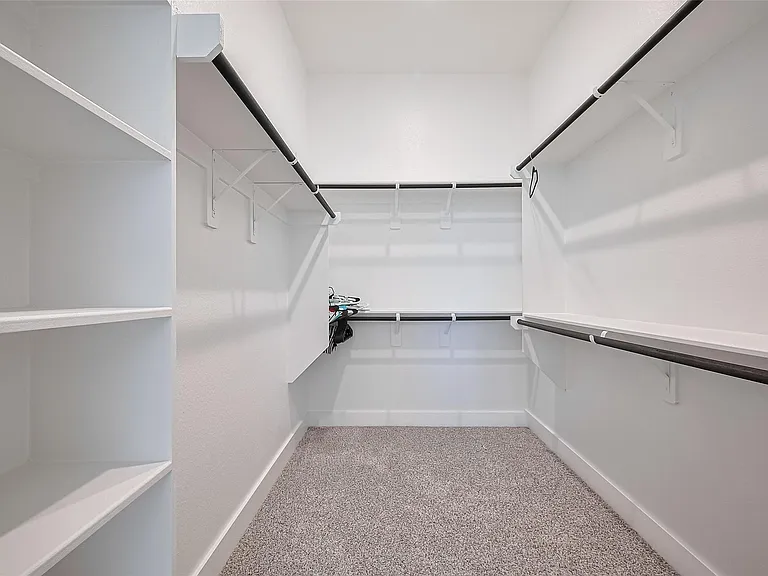 3328 Voda Bend Dr — Photo 44