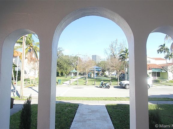 4th image of 1600 NW 8th St #1