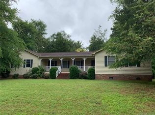 20814 Lagoona Dr, Cornelius, NC 28031