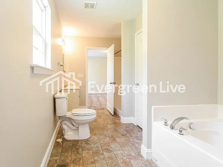 195 Beverly Ln — Photo 7