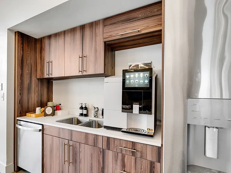 Aurora Apartment Homes — Photo 25