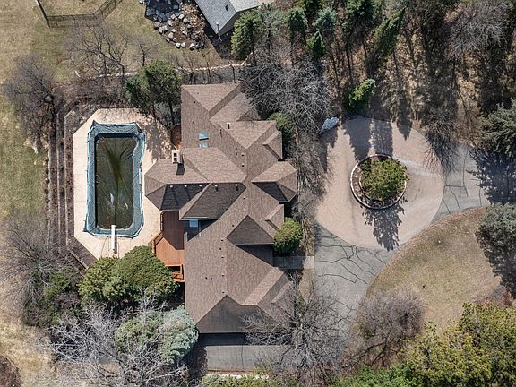4th image of 6541 Beach Rd