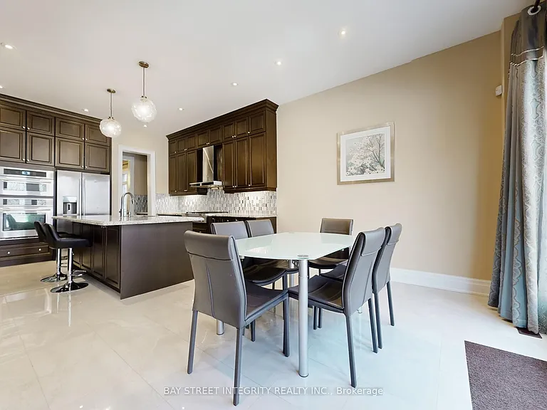 57 Strawbridge Farm Dr — Photo 5