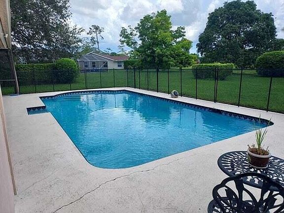 2nd image of 376 Arcadia Drive