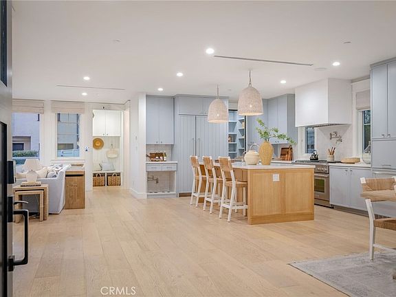 2nd image of 153 Granada Ave