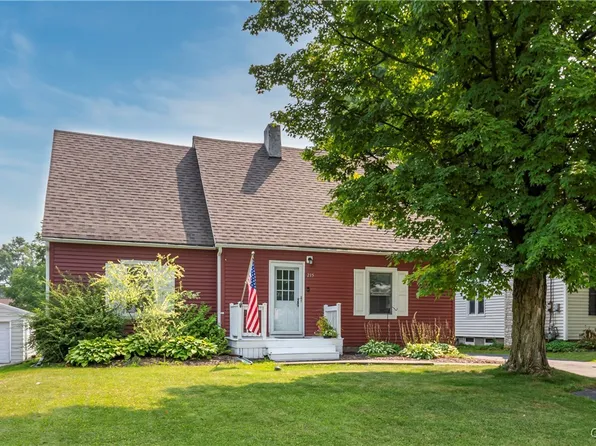 215 Newcastle Rd, Syracuse, NY 13219