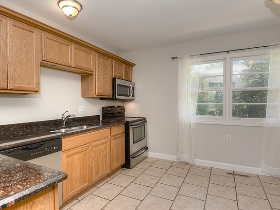 2nd image of 4722 W Cumberland Cir