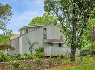 202 Turkey Ridge Rd, Charlottesville, VA 22903