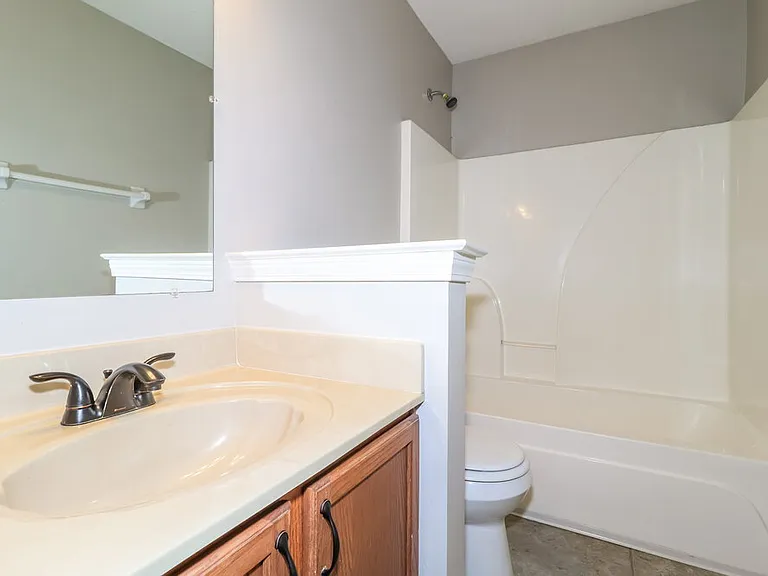 5639 Camden Cv — Photo 14