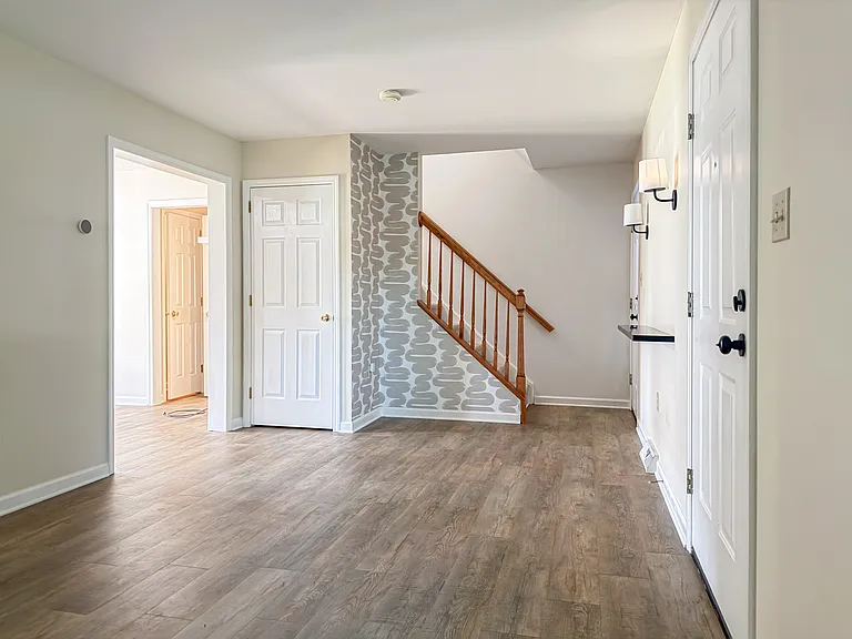 84 Red Stone Cir — Photo 3