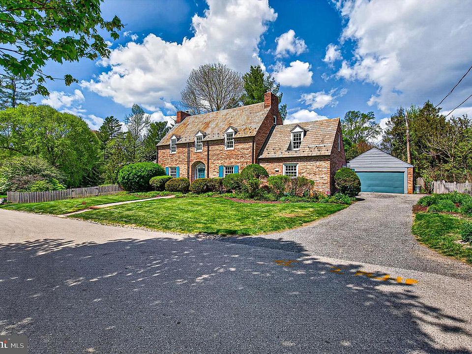 1st image of 1104 Harriton Rd