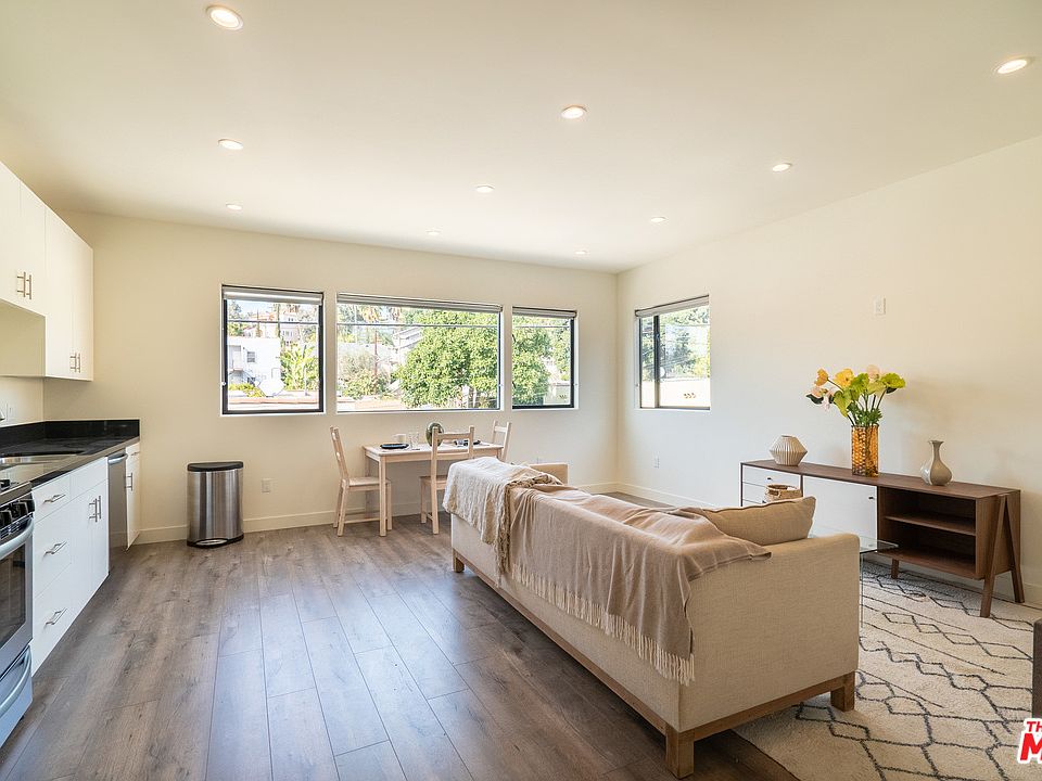 1st image of 905 Parkman Ave #5