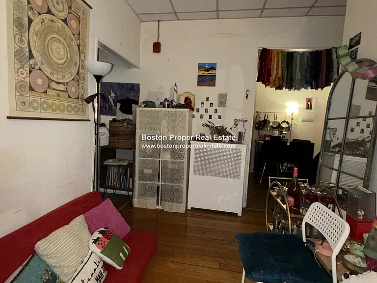 17 Aberdeen St #D — Photo 3