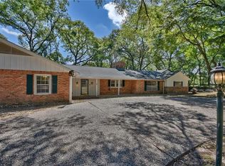 1400 New Years Creek Ln, Brenham, TX 77833