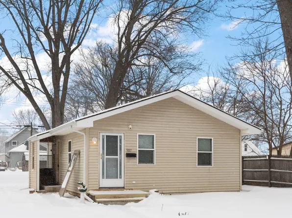 907 Plain St, La Porte, IN 46350