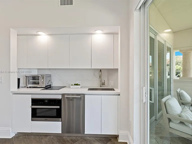 15122 Fisher Island Dr #15122 — Photo 10